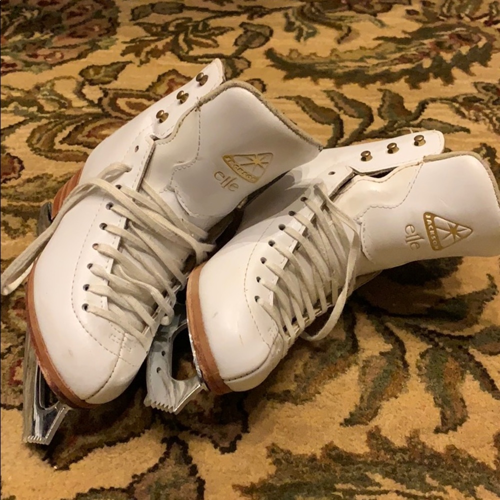 JACKSON elle figure skate + ultima Mirage blade